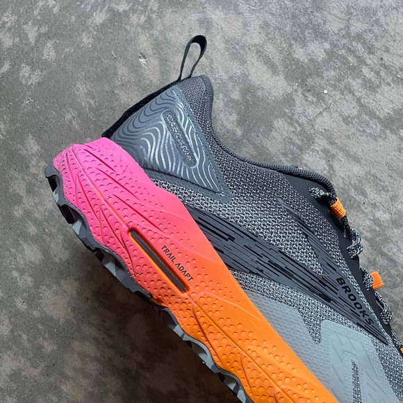 Brooks Cascadia 17 Trail Running Shoe All Terrain Gray Sunset SAMPLE Size 9 Mens - Picture 4 of 8